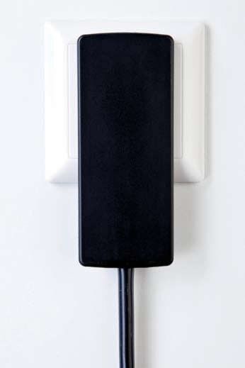 EVOline® 151000000100 Plug flacher Schutzkontakt-Stecker, schwarz, ohne Anschlußkabel