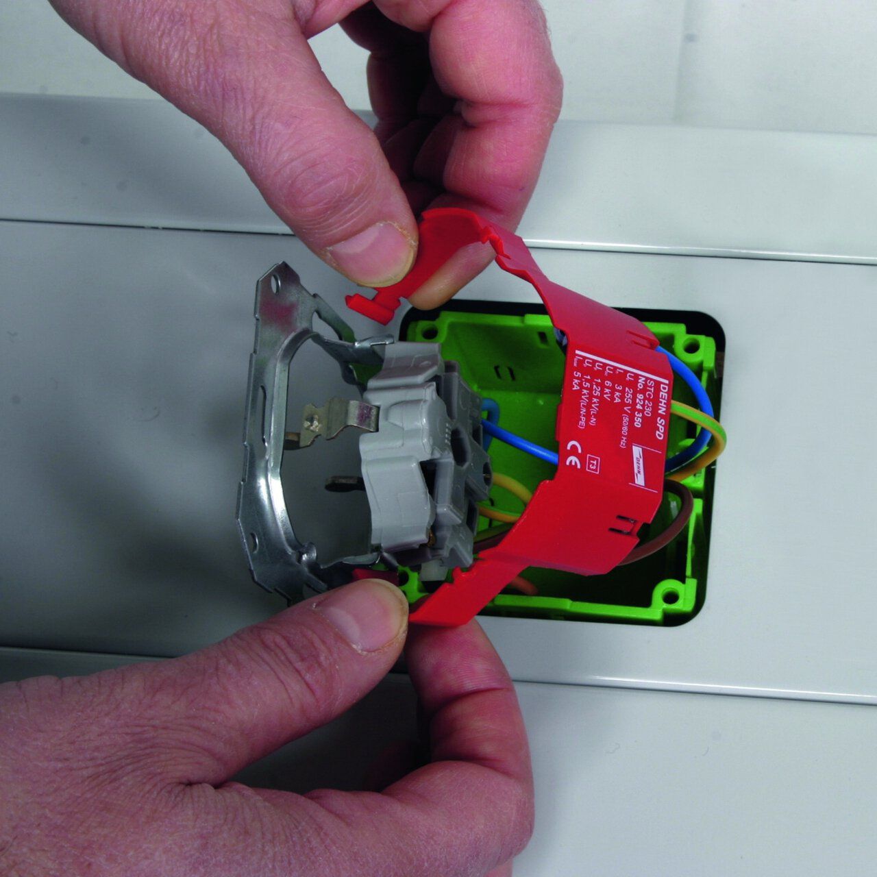 Dehn + Söhne 924350 Überspannungsableiter Typ 3 STC-Modul für Schutzkontakt Steckdose