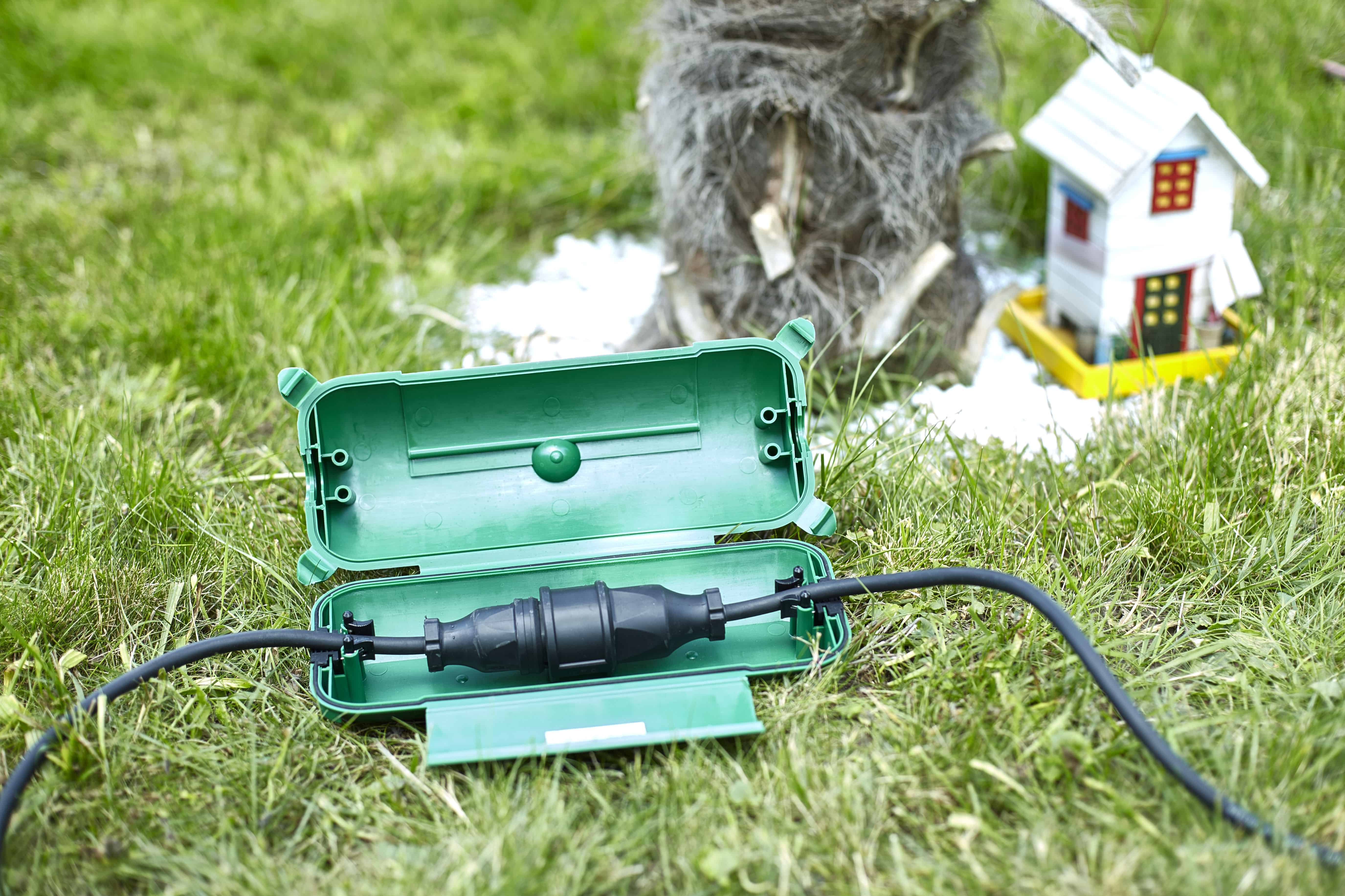 Heitronic 21045 Garten Sicherheitsbox MAX, grün, IP44, Stromverteiler für den Garten