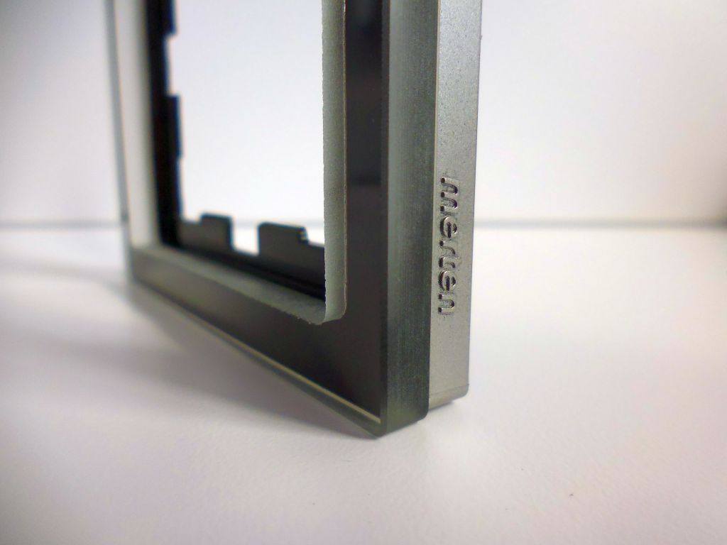 Merten MEG4020-6503 Glas Rahmen 2-fach, D-Life, Onyxschwarz