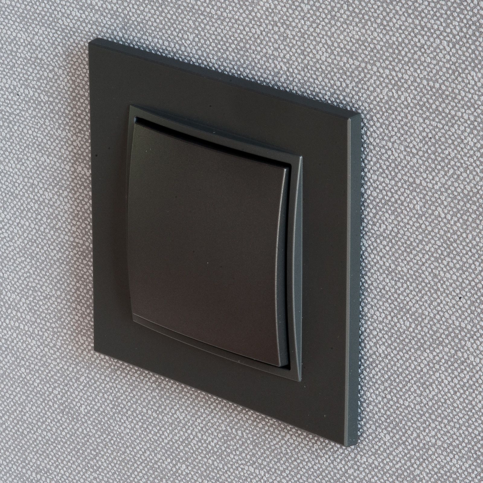 Berker 10136626 Rahmen 3-fach, B.7, anthrazit matt