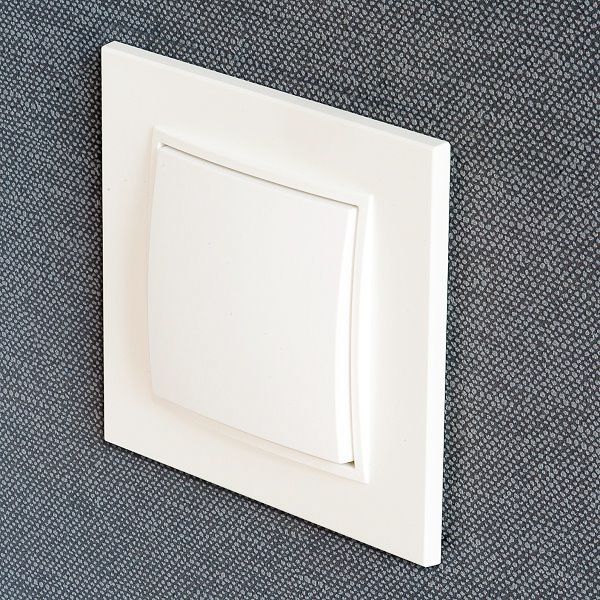 Berker 10136919 Rahmen 3-fach, B.7, polarweiß matt