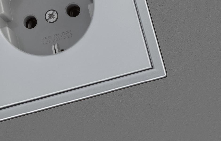 Jung LSZAL983BF Rahmen 3-fach, senkrechte und waagerechte Montage, Thermoplast lackiert, LS ZERO, Aluminium