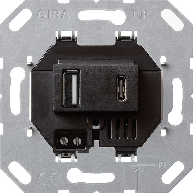 USB Dose Unterputz Gira kaufen | elektroland24