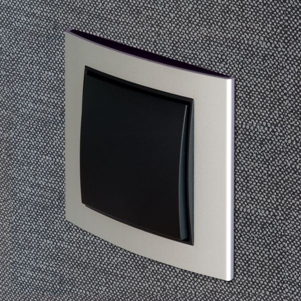 Berker 10133004 Rahmen 3-fach, B.3, Alu/anthrazit matt, Aluminium eloxiert