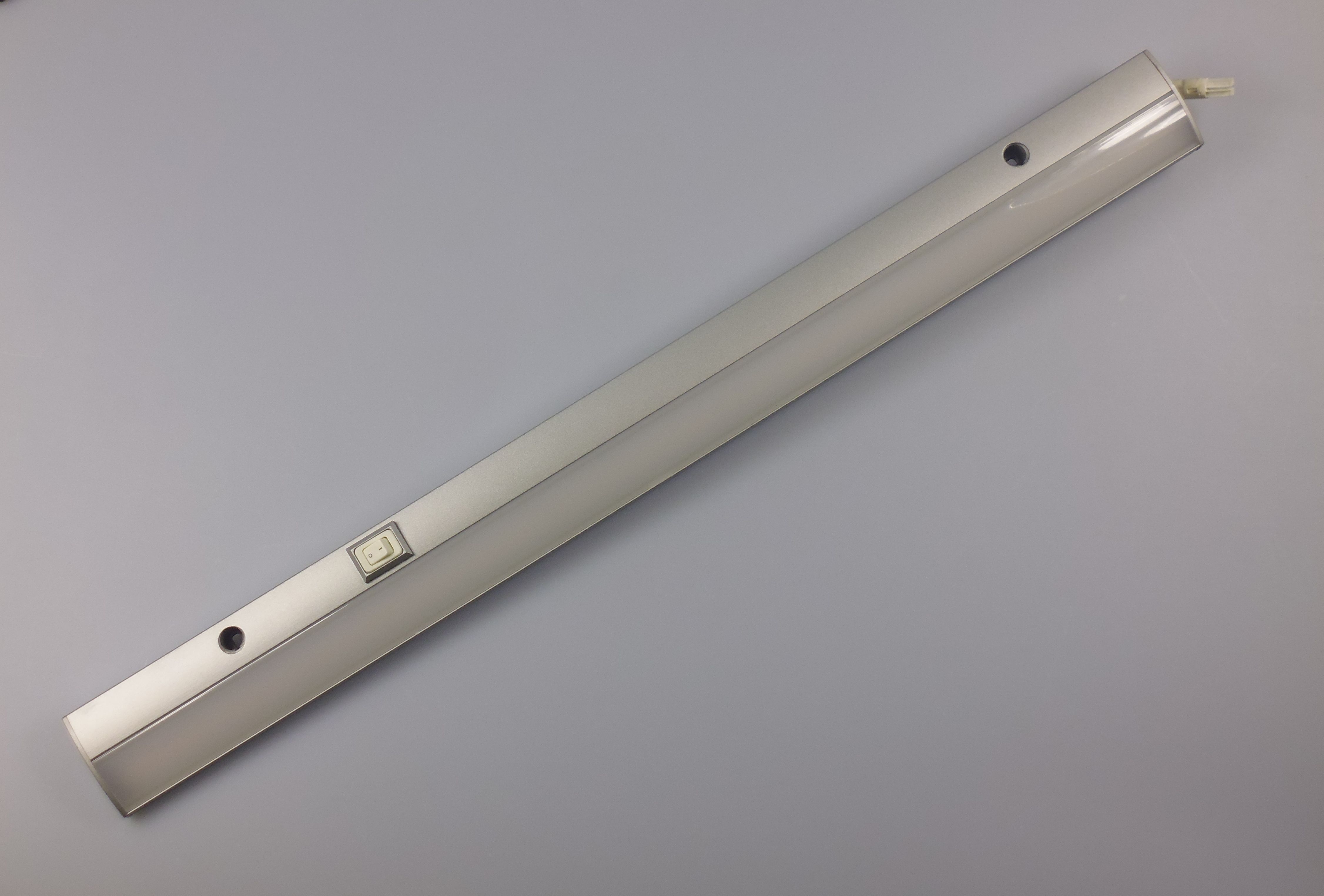Hera 20202580202 LED-ModuLite-F, 600mm/10W, flache Unterbauleuchte mit Schalter