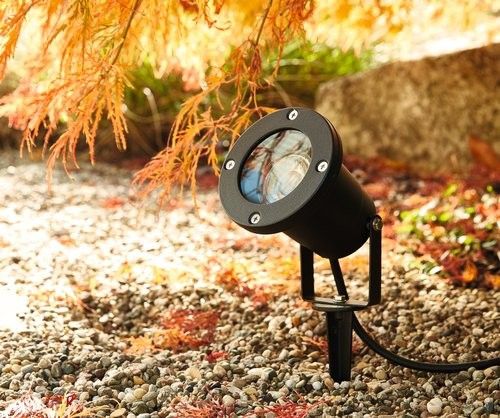 Heitronic 500608 Erdspießstrahler Dalian, für GU10 max. 3,5 W, IP44, extra Blendschutz, 2,5 m Anschlusskabel und Stecker