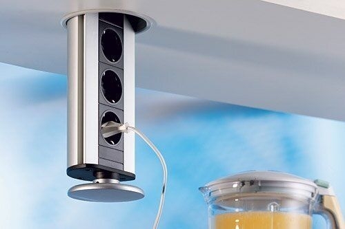 159310021600 EVOline Port mit 3 Steckdosen, silber/ Edelstahl