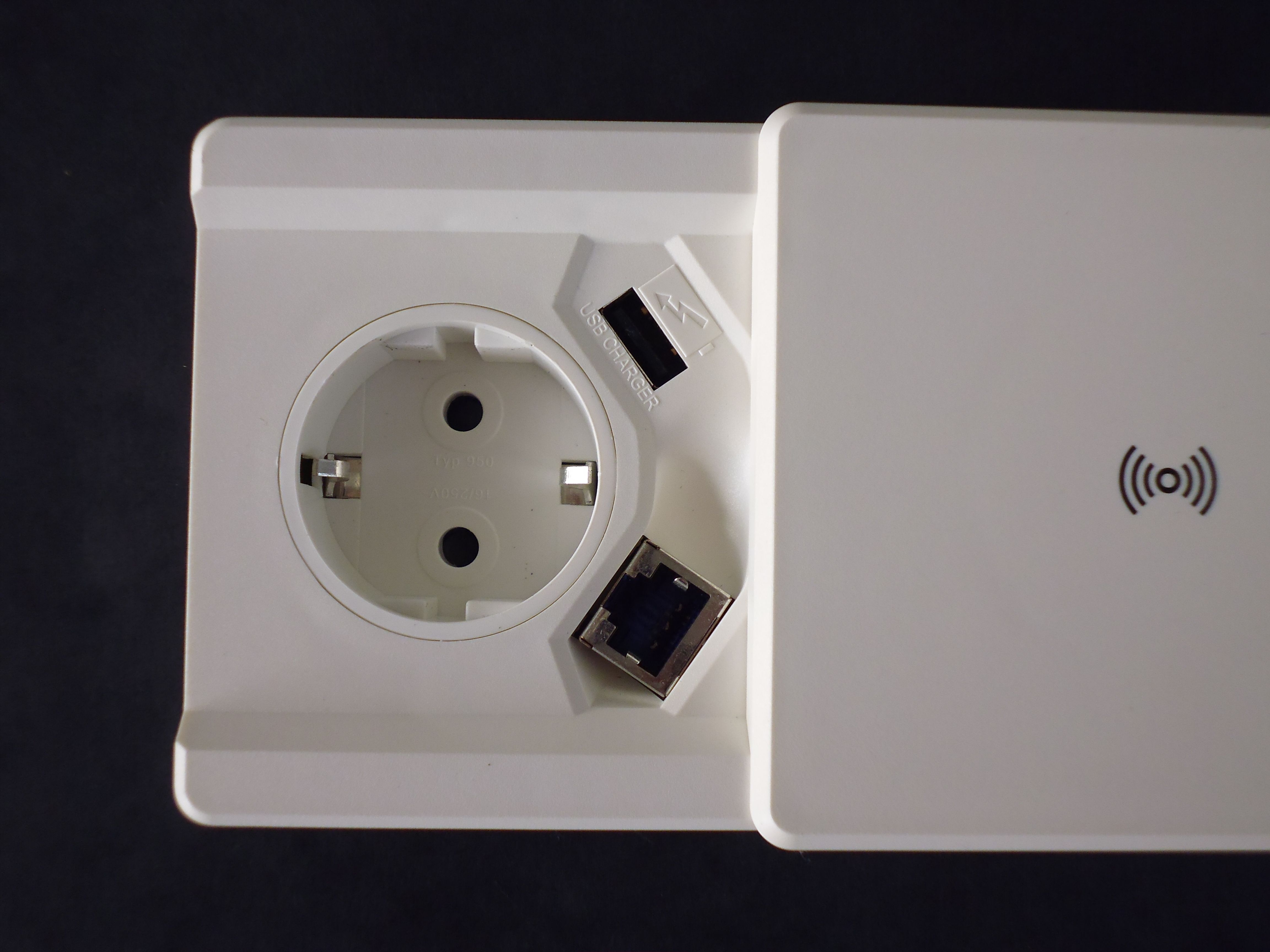 EVOline® 159270002200 Tisch-Einbausteckdose Square80 mit Qi-Ladestation +USB +CAT6-Buchse fest