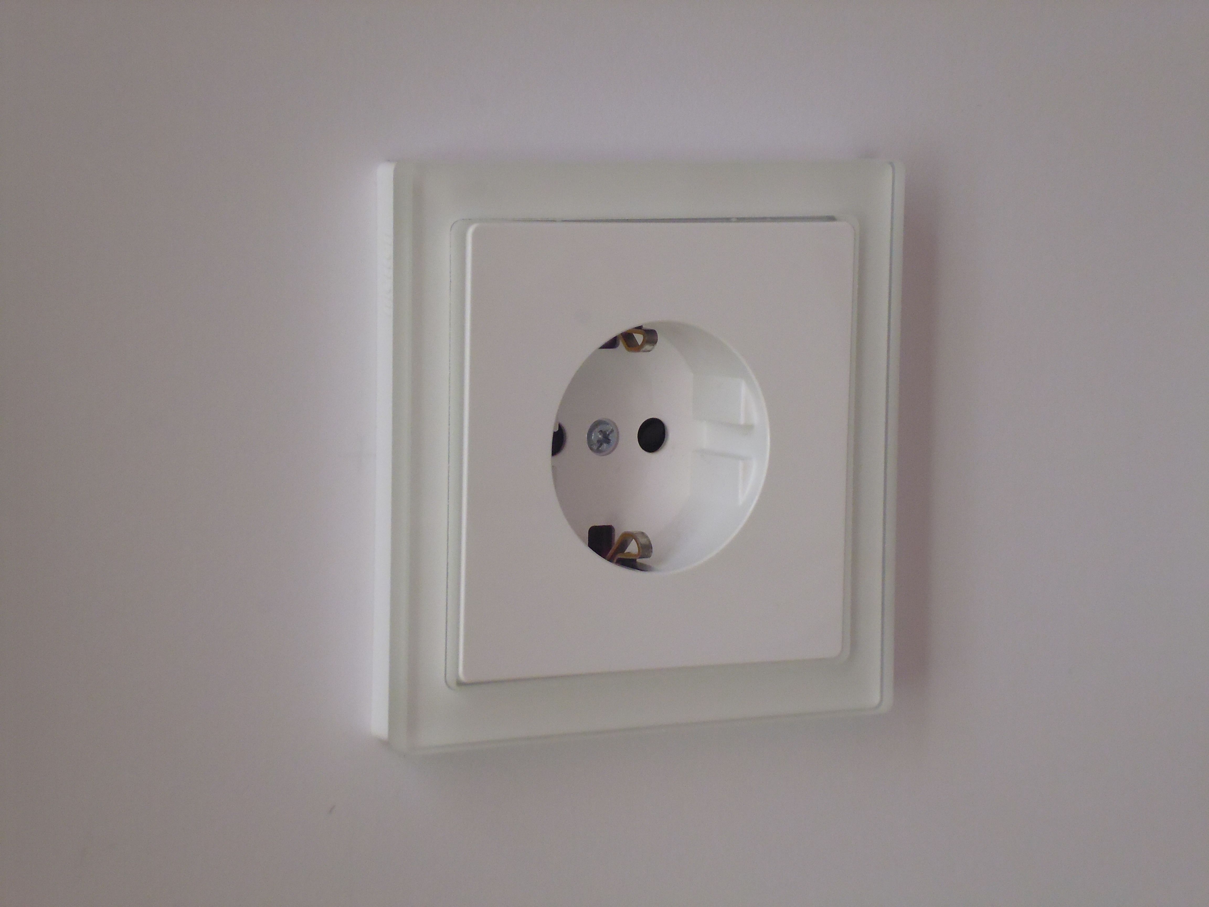 Merten MEG4050-6520 Glas Rahmen 5-fach, D-Life, Kristallweiß