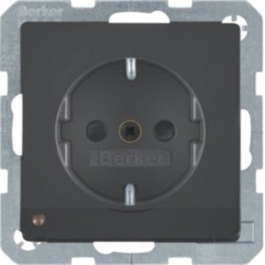 Berker MAN0204423 Schutzkontakt-Steckdose mit LED-Orientierungslicht und erhöhtem Berührungsschutz, Q.x, tiefschwarz matt