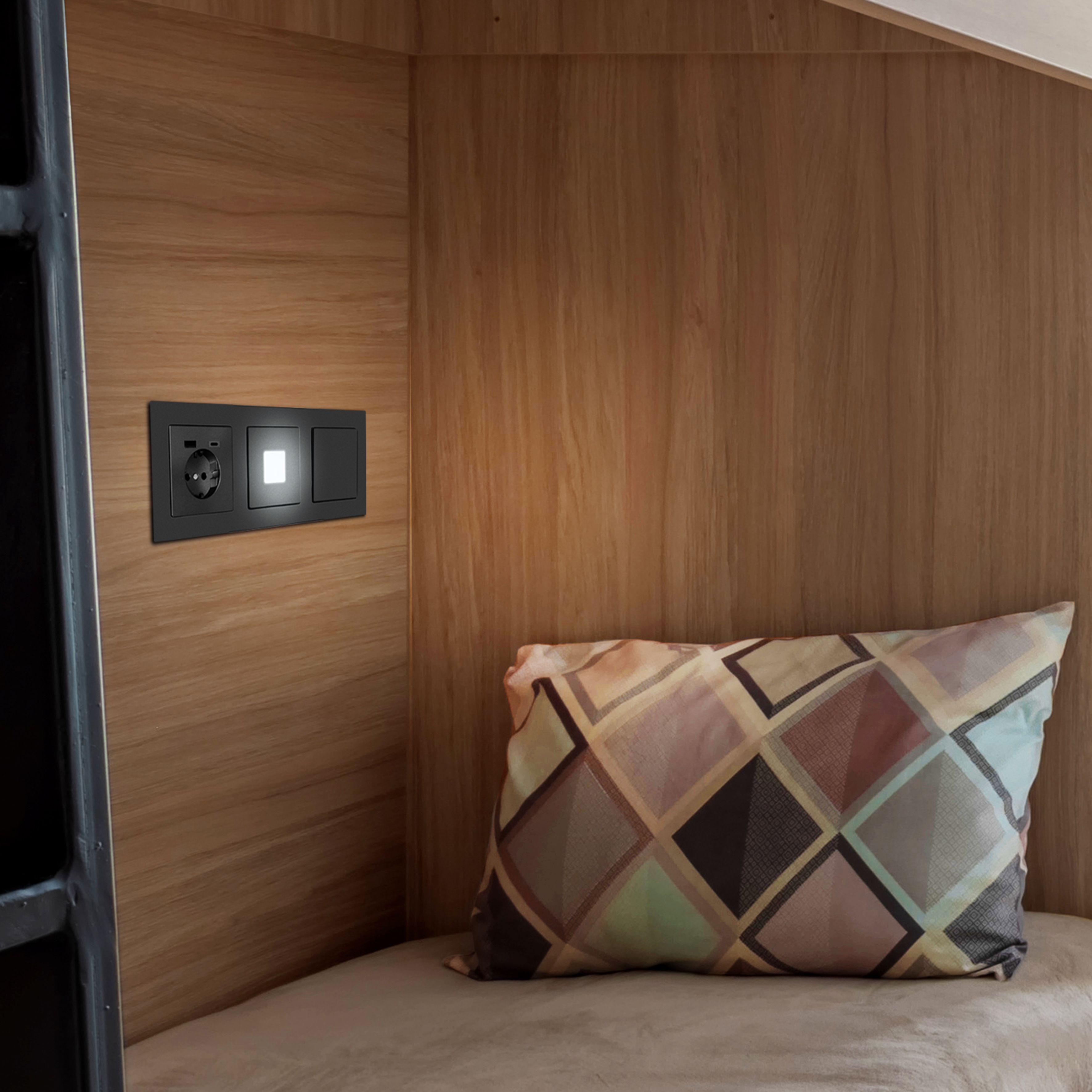 qles WEQ0403 Wandeinbauleuchte Quadrat, für Merten System-M, beleuchtet/LED/warmweiß (3000k), Schwarz matt, IP44, Quadrat