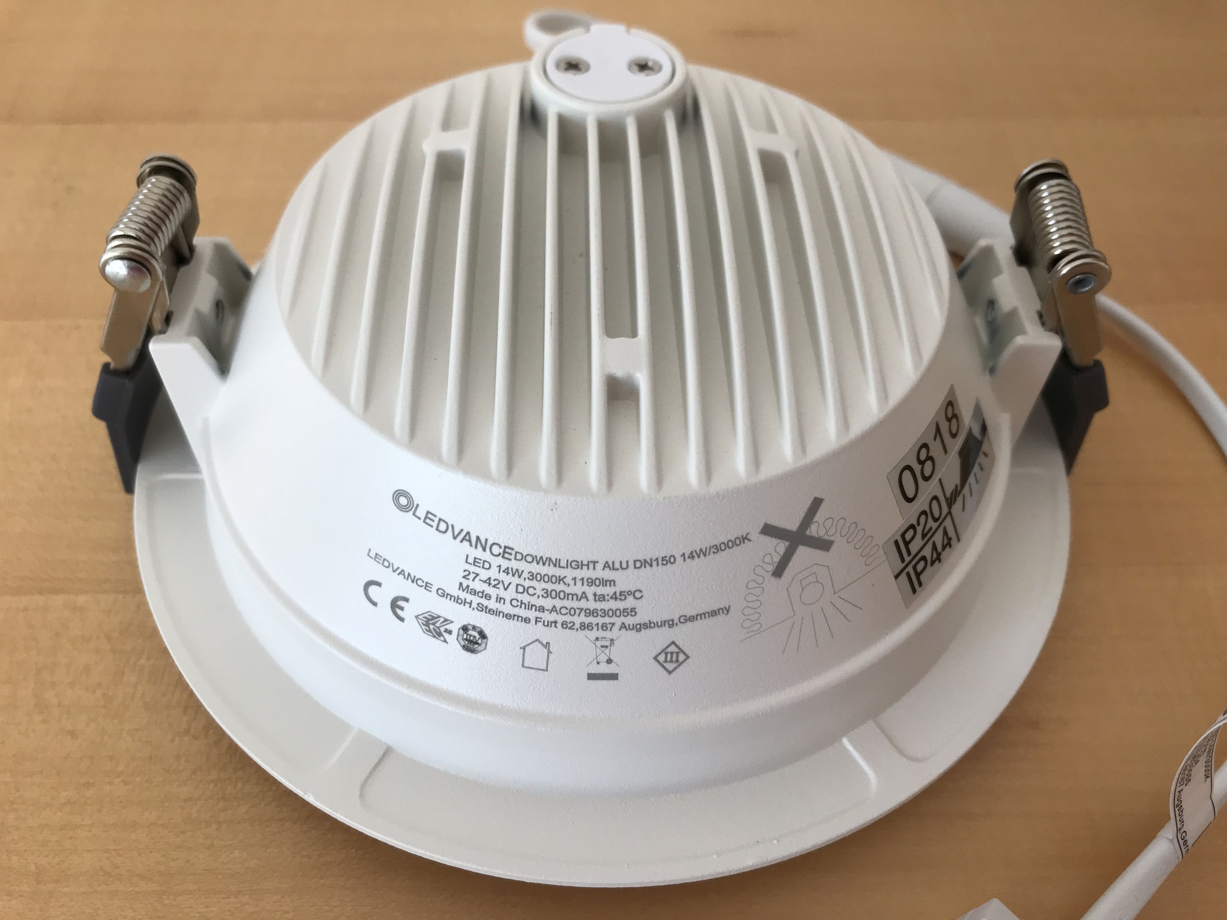 LEDVANCE Downlight 14W, warmweiß, nicht dimmbar, für Ø150mm, IP44