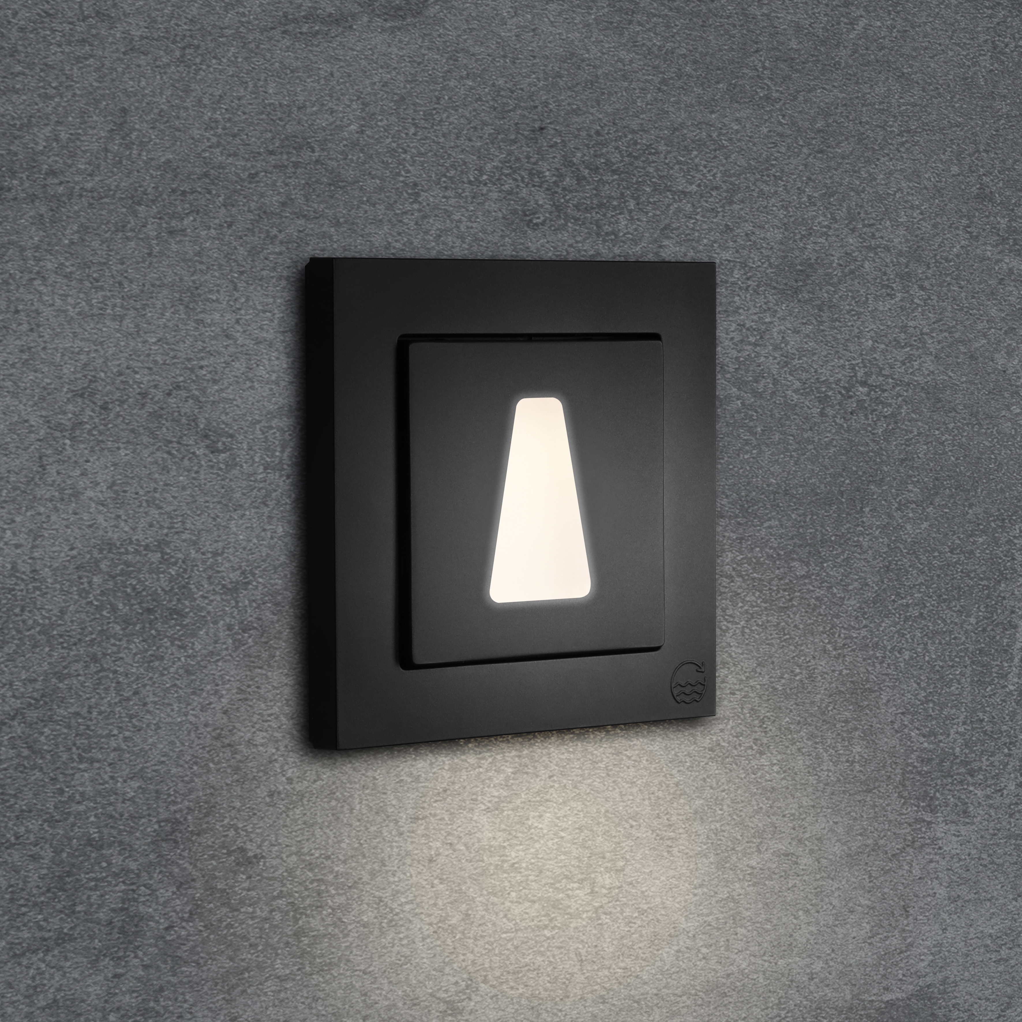 qles WET6034 Wandeinbauleuchte Trapez, für Merten D-Life, beleuchtet/LED/warmweiß (3000k), Anthrazit, lackiert, IP44