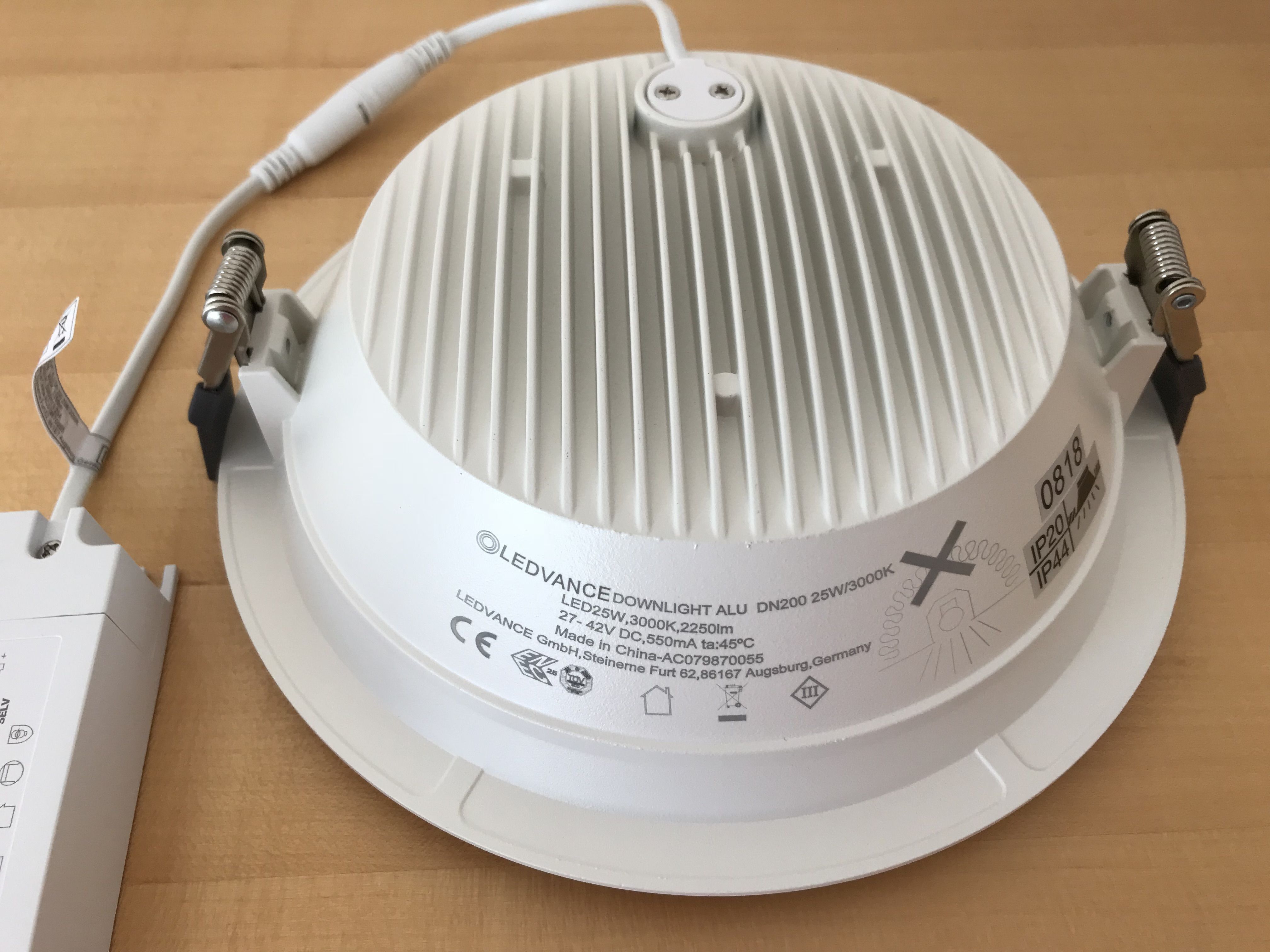 LEDVANCE Downlight 25W, kaltweiß, nicht dimmbar, für Ø200mm, IP44