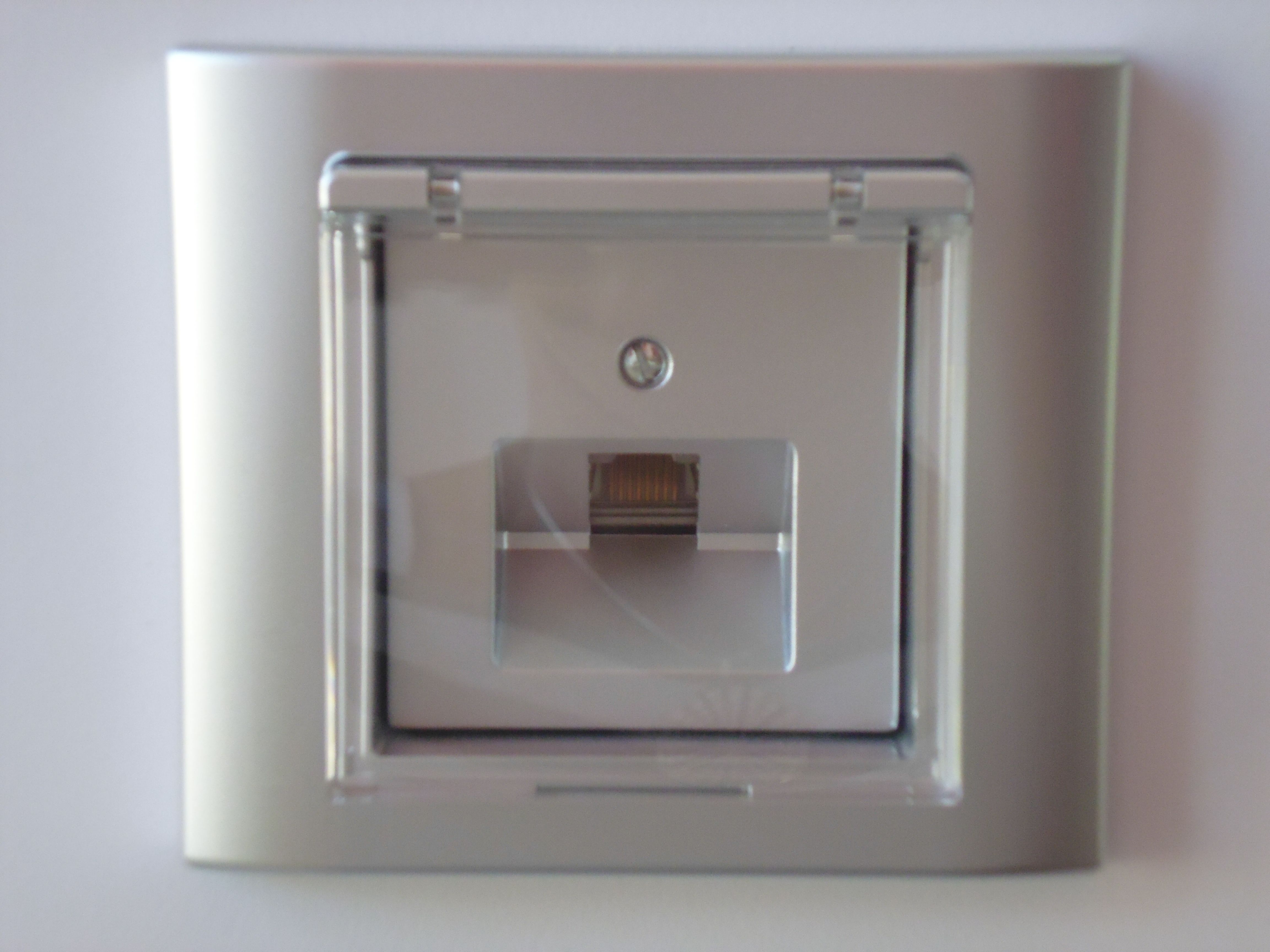 Merten 516914 Zwischenring mit transparentem Klappdeckel, AQUADESIGN, anthrazit