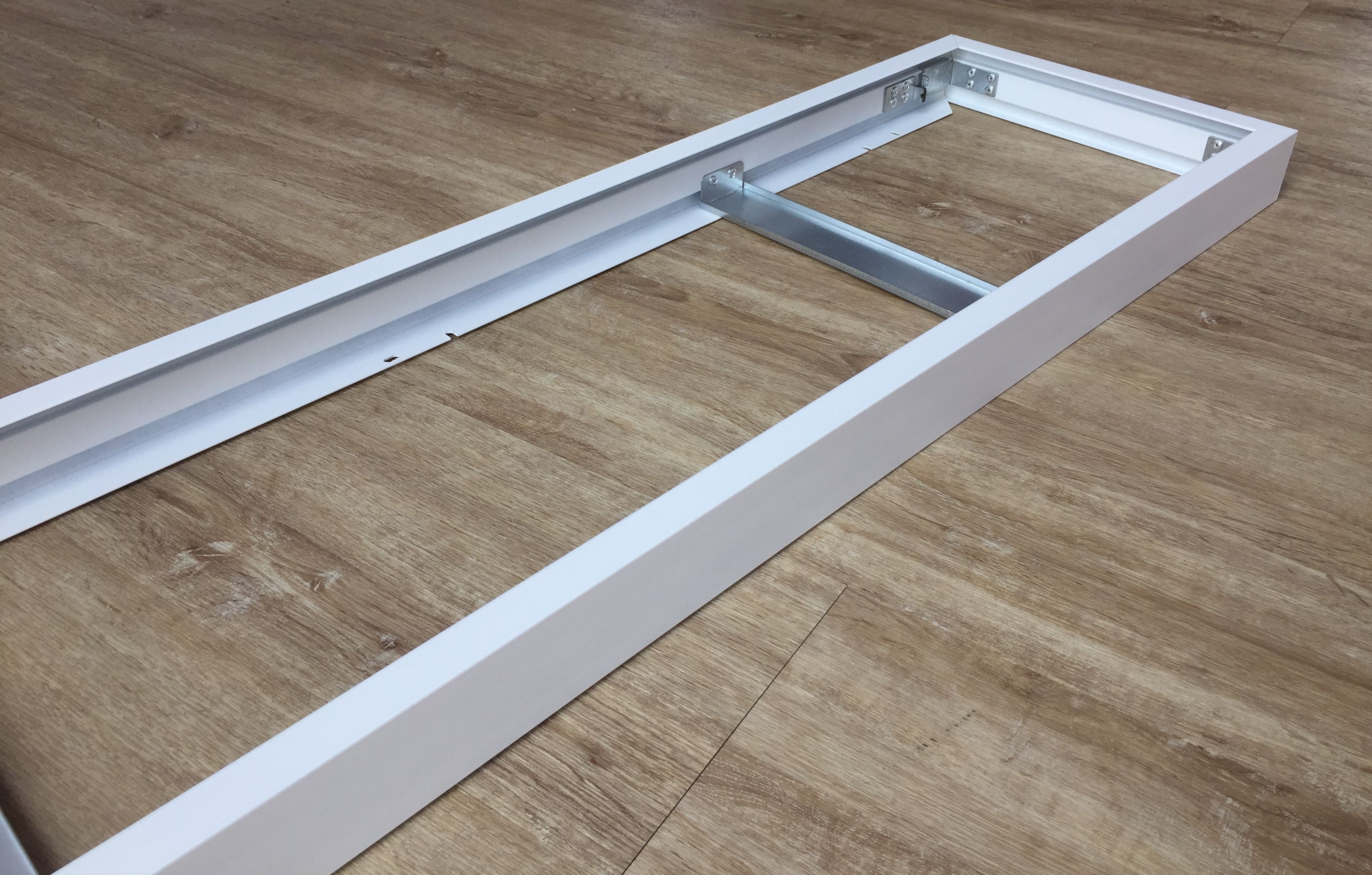 Ledvance 4058075108820 LED-Panel Montagekit, Aufputz-Montage-Set für Panel 1200 mm, weiß