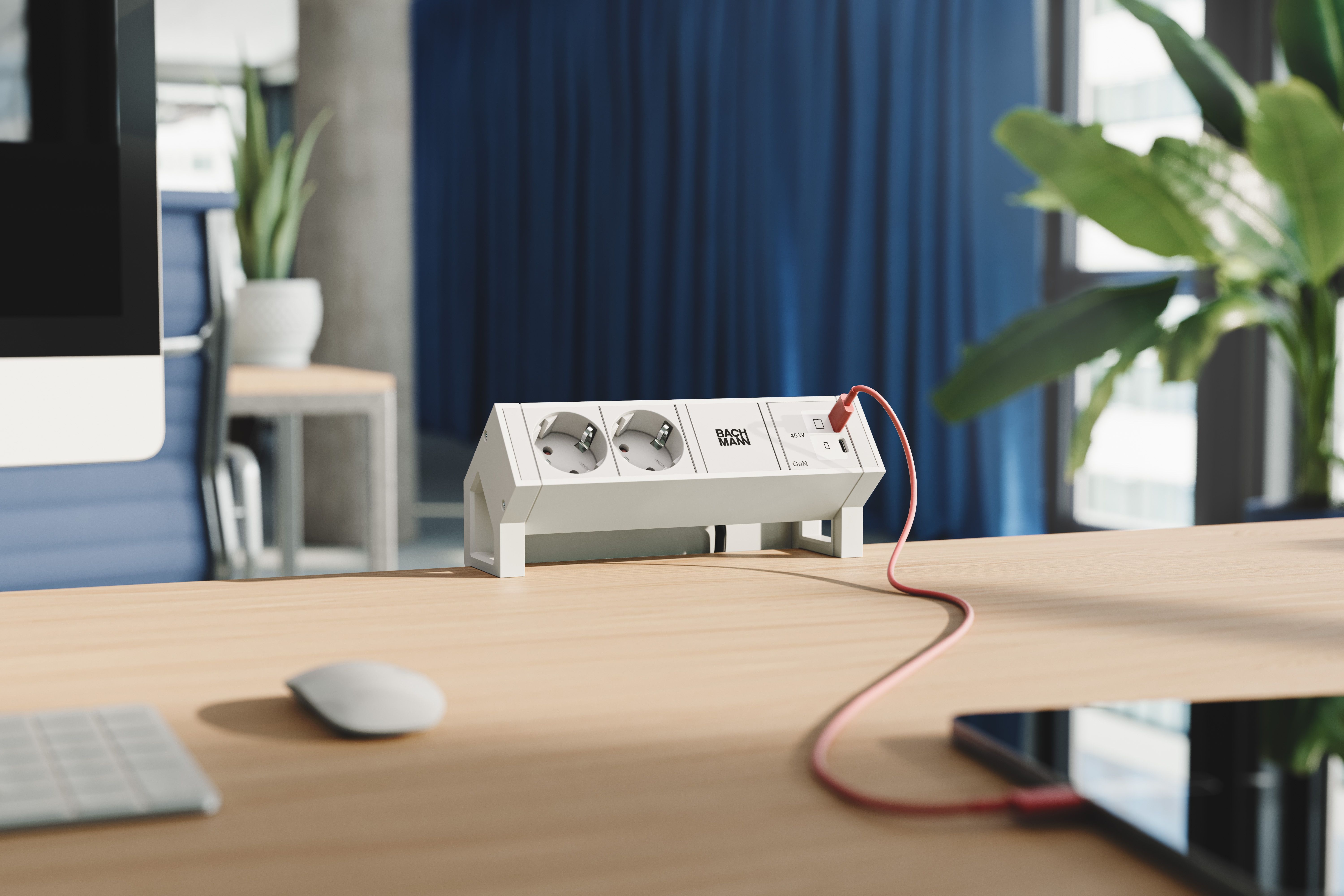 Bachmann BM0022039 Steckdosenleiste DESK2, 2x Schutzkontaktsteckdose, 1x USB C/C 45 W, 0,2 m GST18, inklusive Haltewinkel, weiß