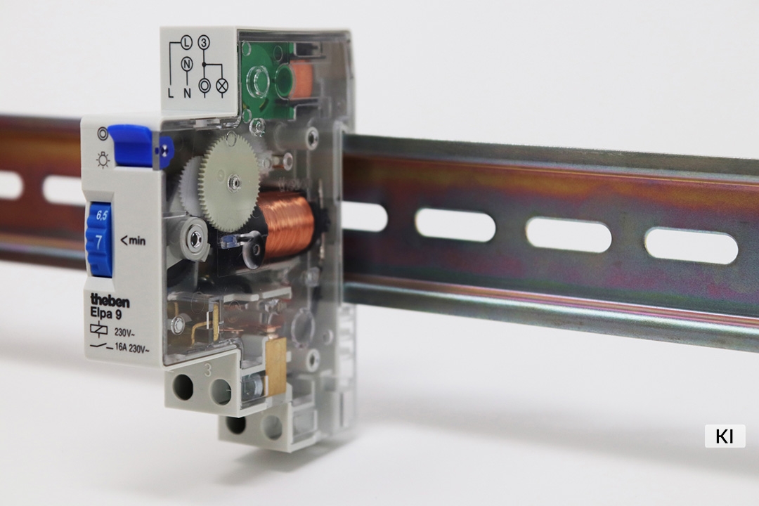 Theben 0090001 ELPA 9 Treppenlicht-Zeitschalter, elektromechanisch, TLZ, ohne Stand-By-Verbrauch, 3-Leiter, Nachrüstung, Sanierung, Austausch, 300 W LED, Kippschalter für Dauerlicht