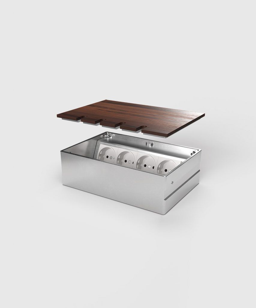 BS 8804B-1-0 Bodensteckdose, 4-fach, eckig, belegbar, aufliegender Deckel aus Aluminium, 4x Schutzkontakt-Steckdose