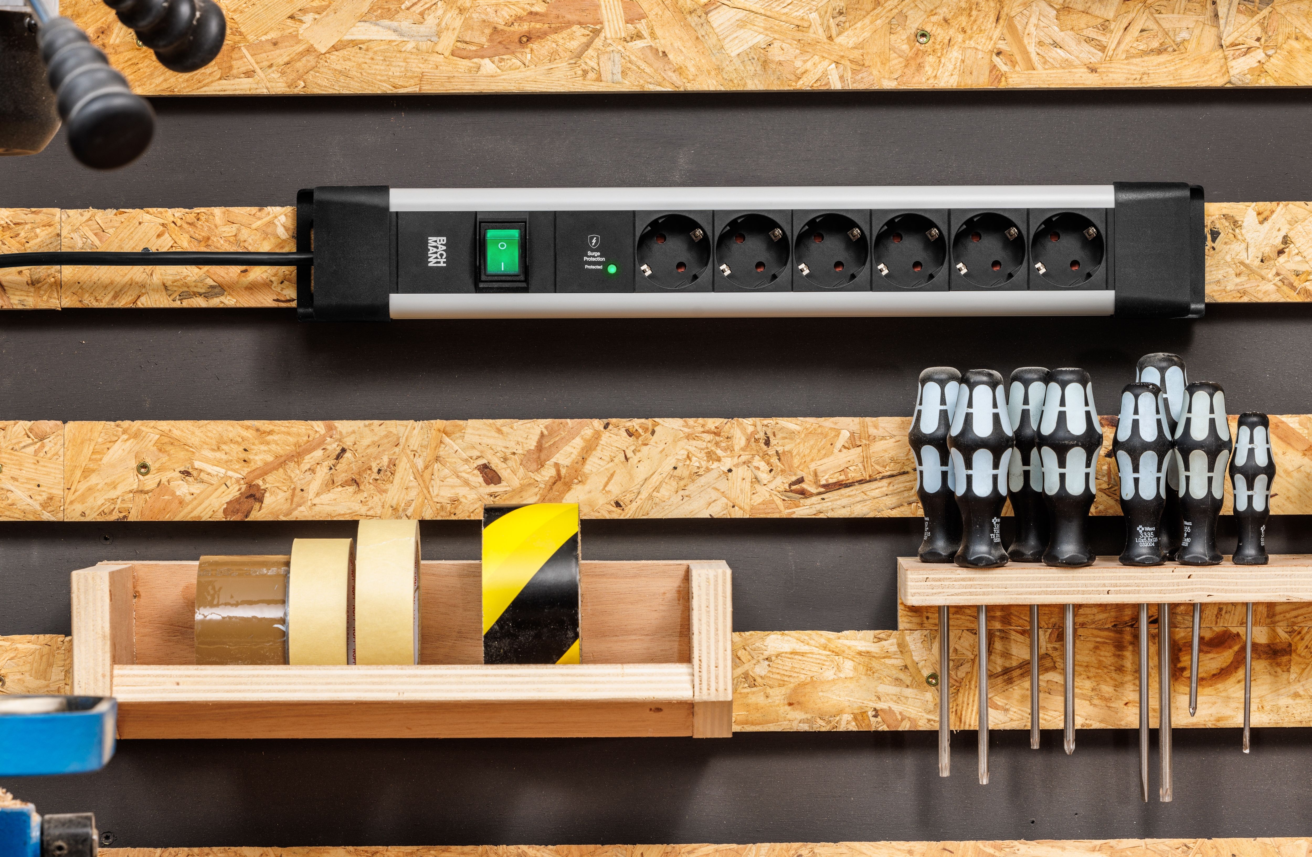 Bachmann BM005926 Steckdosenleiste CONNECTUS, 6x Schutzkontaktsteckdose, 1x Geräte-Vollschutz-Plus, 1x Schalter, 2,0 m, Schutzkontaktwinkelstecker, schwarz