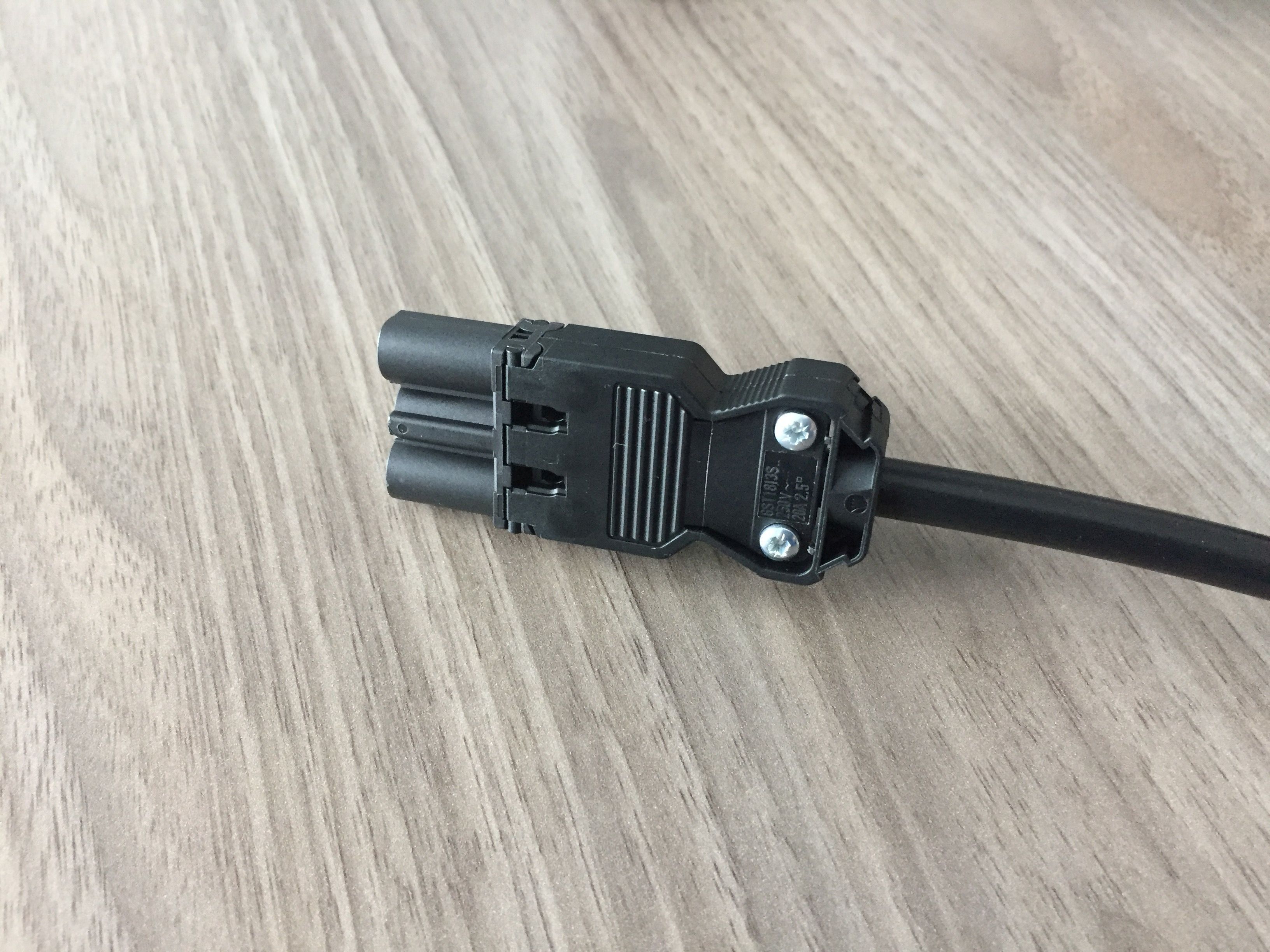 EVOline Dock Square 159380000100 mit USB-Charger u. 2 Steckdosen