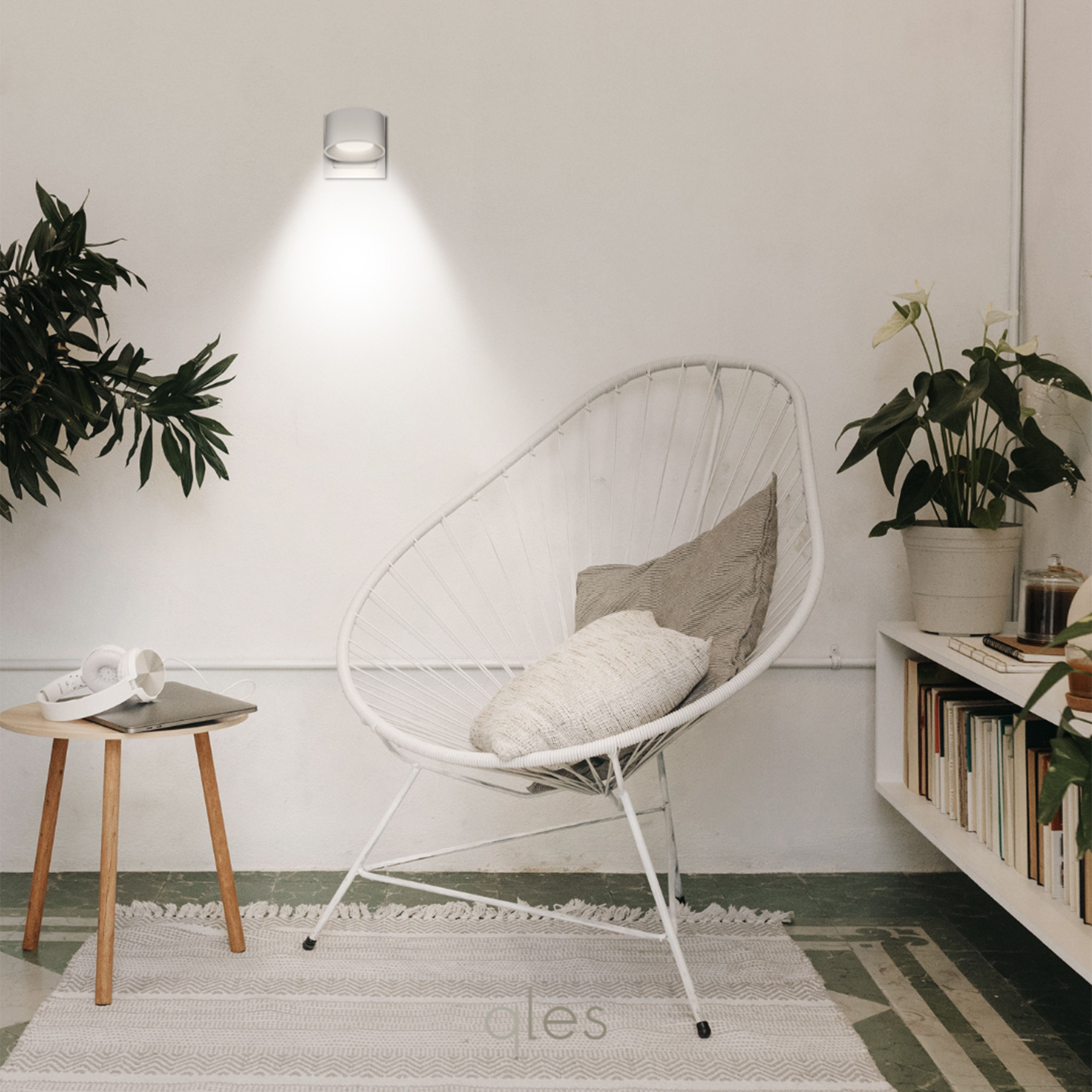 qles AWE0625 Akku Wandleuchte, für Merten System-M, LED/3 Farbstufen (2700K, 4000K, 5700K), Aktivweiß glänzend, quadratisch, IPX4, dimmbar, magnetisch/abnehmbar