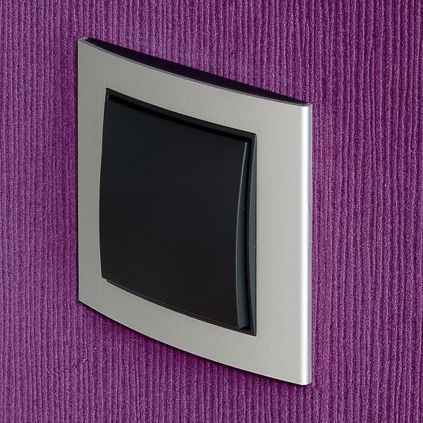 Berker 10133004 Rahmen 3-fach, B.3, Alu/anthrazit matt, Aluminium eloxiert