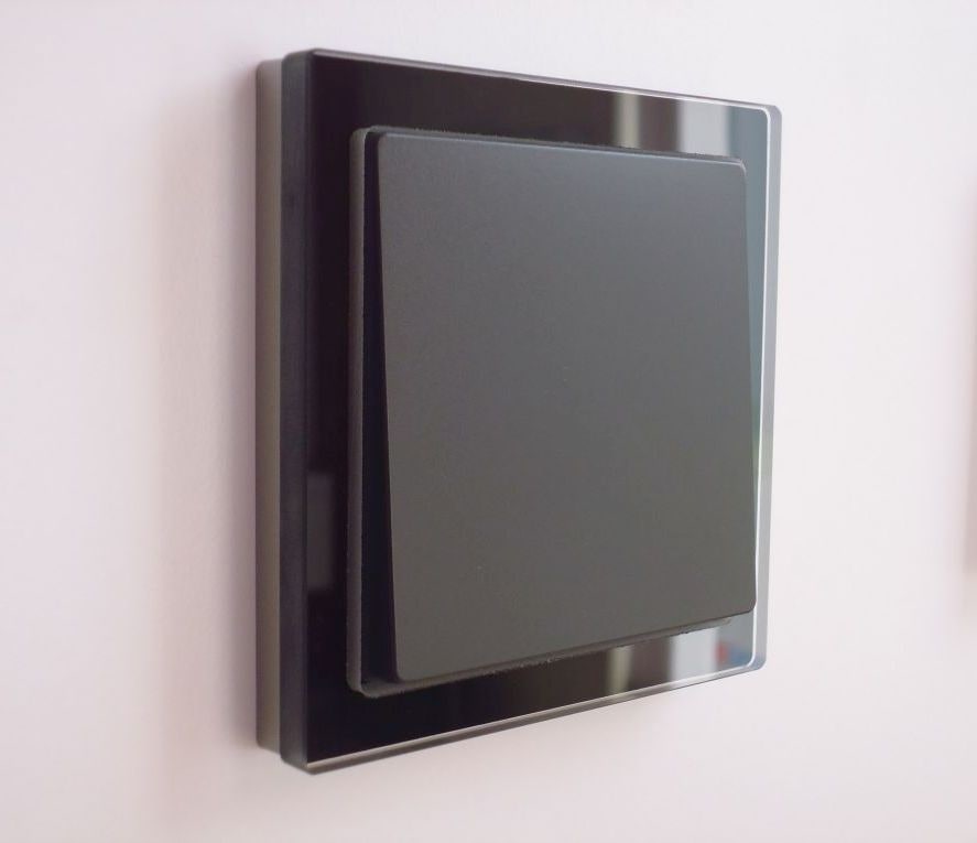 Muster Merten D-Life Glas schwarz/anthrazit Muster Merten D-Life Glas schwarz/anthrazit