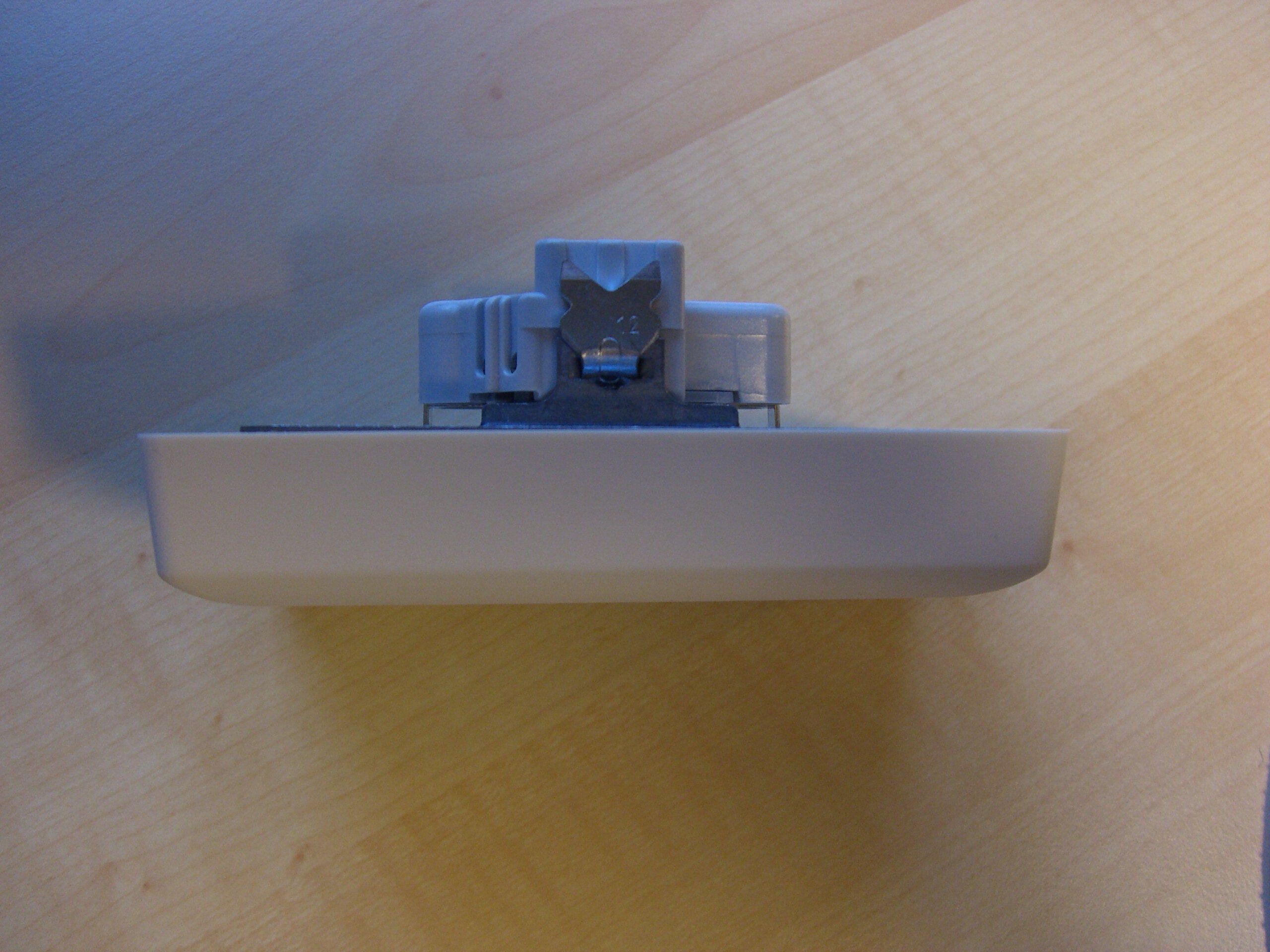 Jung AS5020UWW Schutzkontakt-Zwei-fach-Steckdose, 16 A 250 V ~, Duroplast, Serie AS, alpinweiß