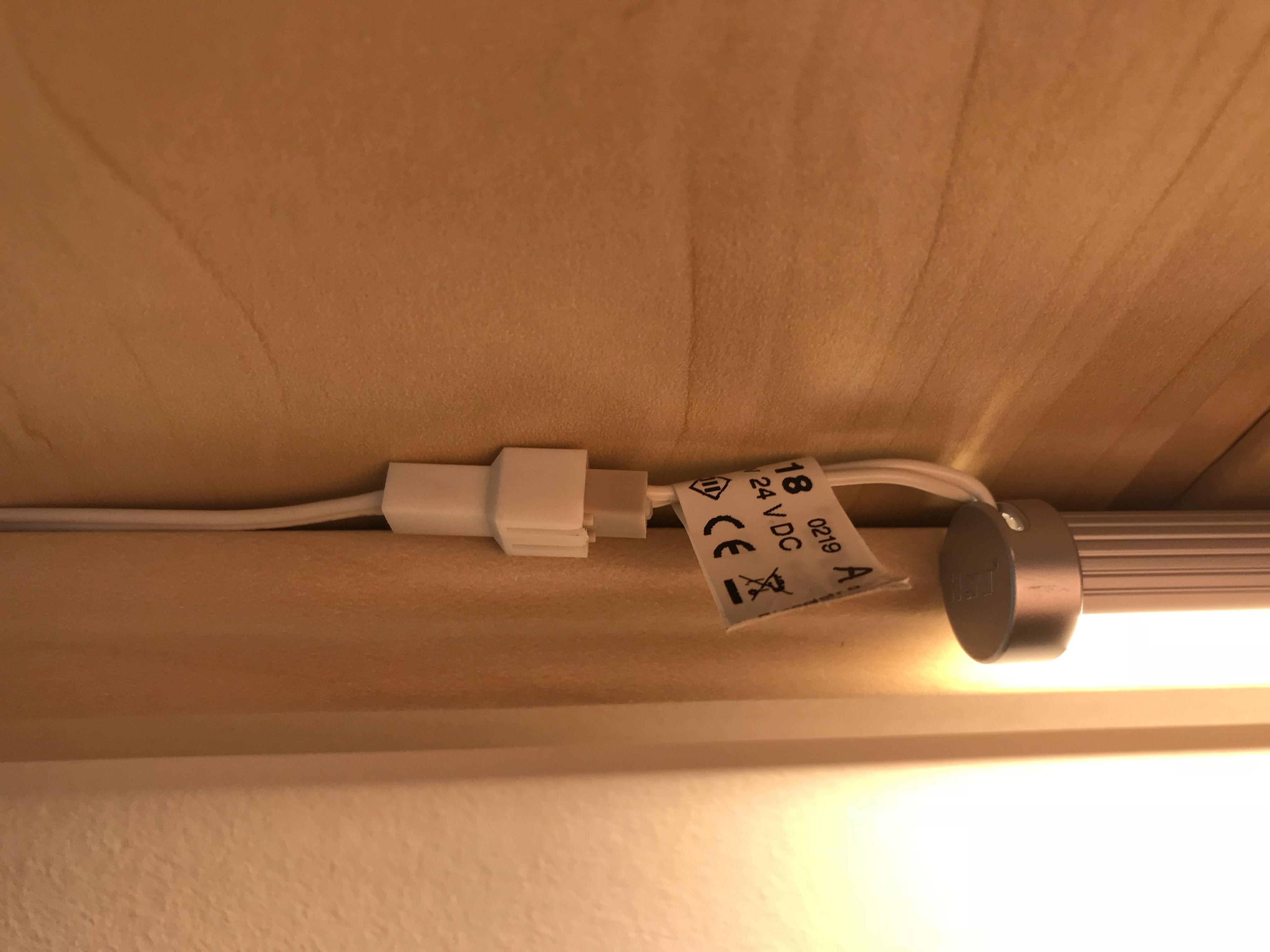 Hera 61001610103 Pipe F LED-Anbauleuchte 310mm, drehbar, 5,8 W neutralw.