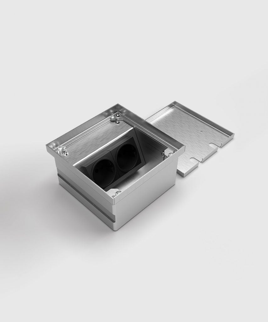 BS 8802T-3-0 Bodensteckdose, 2-fach, eckig, belegbar 7mm, aufliegender Deckel aus Edelstahl, 1x Schutzkontakt-Steckdose, 1x Antenne (SAT/TV/R, Enddose)