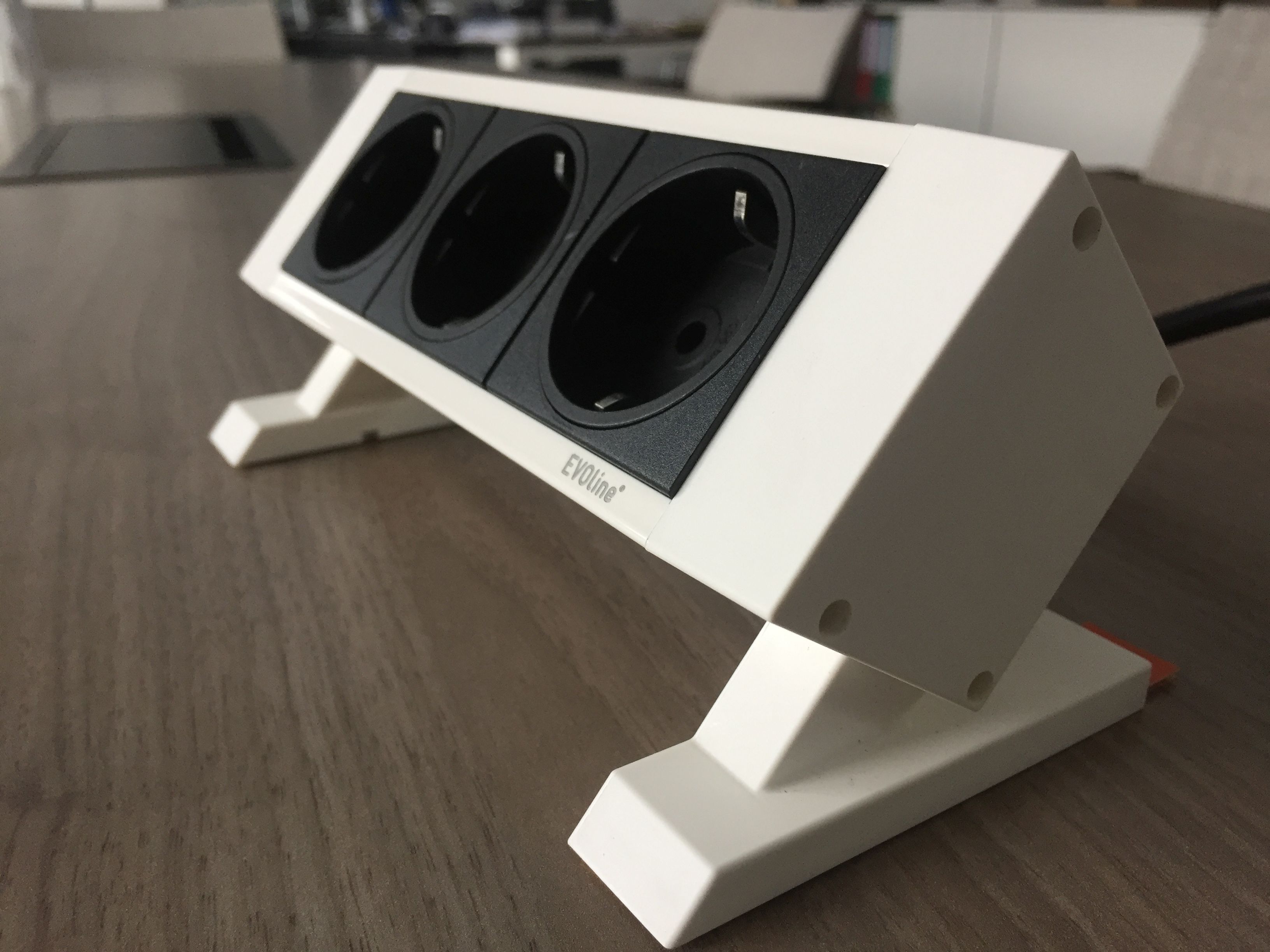EVOline Dock Square 159380001002 mit 3 Steckdosen