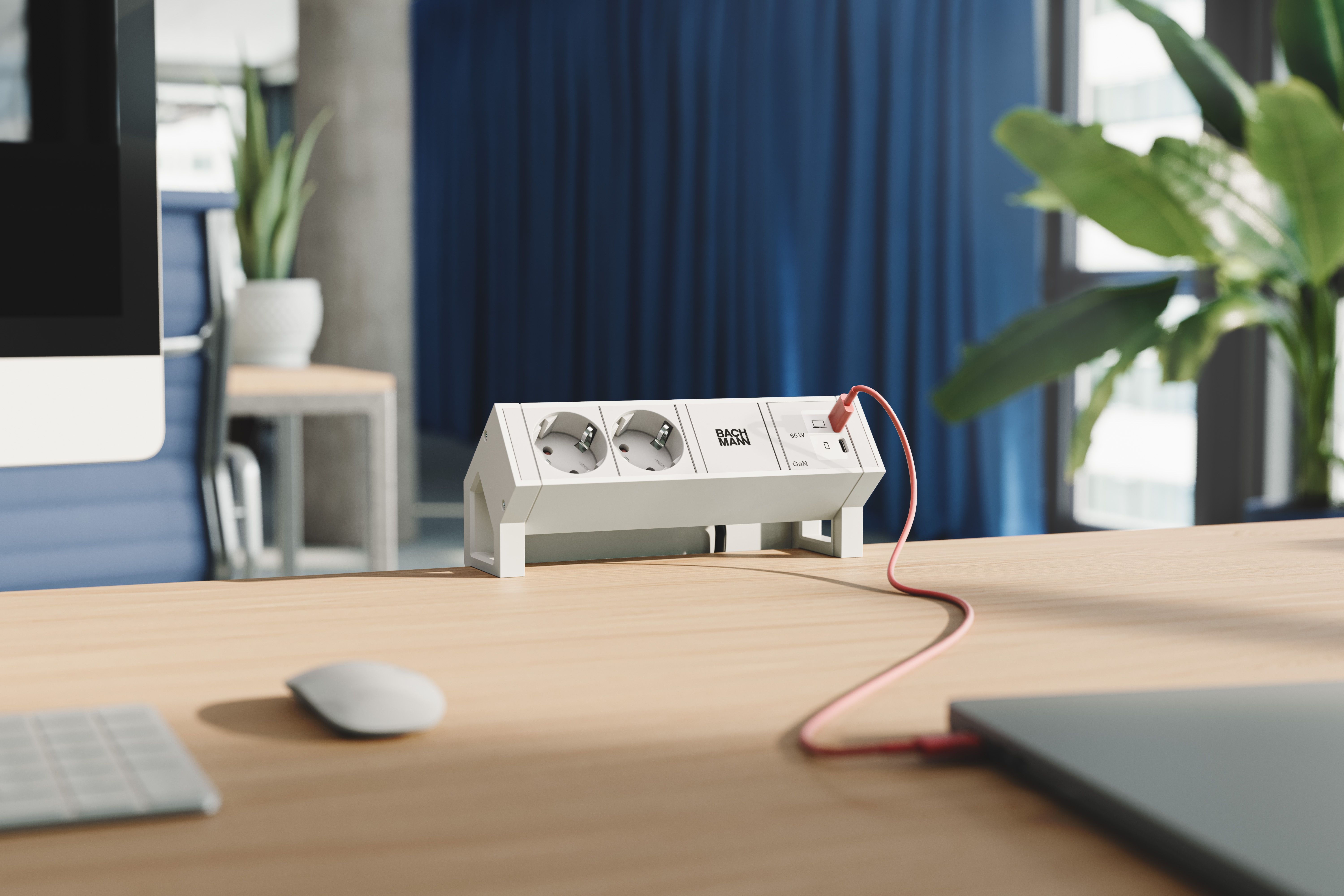Bachmann BM0022040 Steckdosenleiste DESK2, 2x Schutzkontaktsteckdose, 1x USB C/C 65 W, 0,2 m GST18, inklusive Haltewinkel, weiß