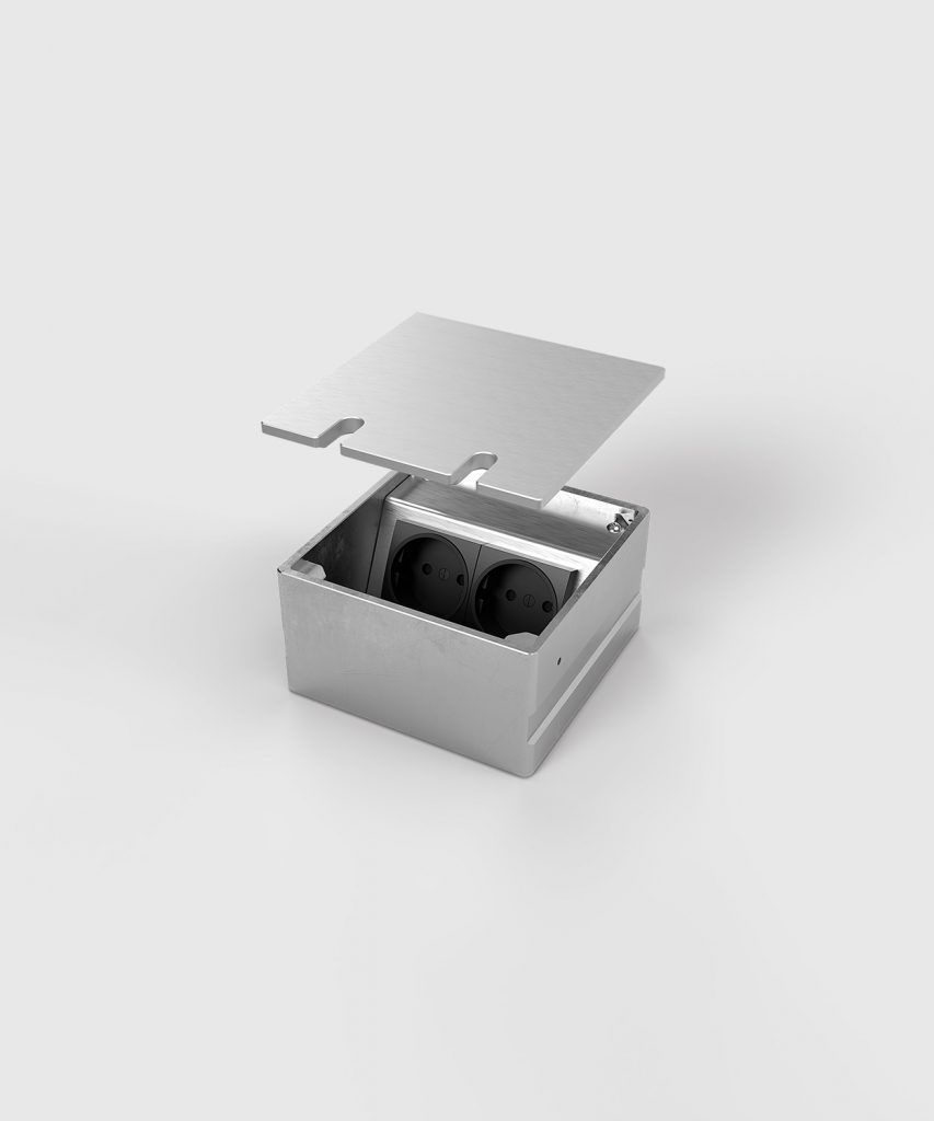 BS 8802A-1-3 Bodensteckdose, 2-fach, eckig, aufliegender Deckel aus Aluminium, 2x Schutzkontakt-Steckdose
