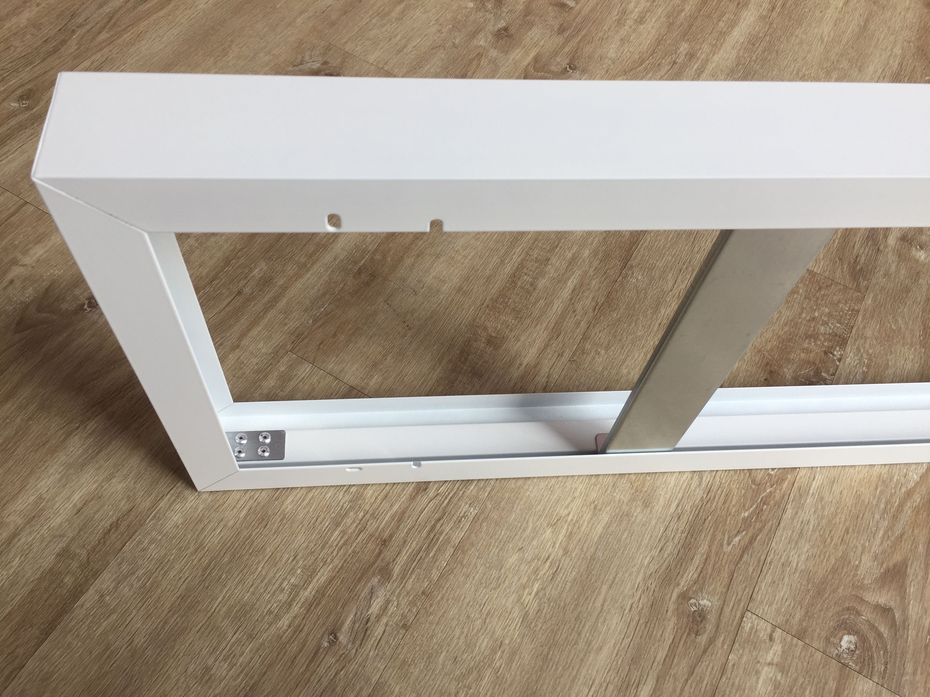 Ledvance 4058075108820 LED-Panel Montagekit, Aufputz-Montage-Set für Panel 1200 mm, weiß