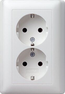 Gira 078004 2-fach Schutzkontakt-Steckdose mit Vollplatte , Standard 55, reinweiß seidenmatt
