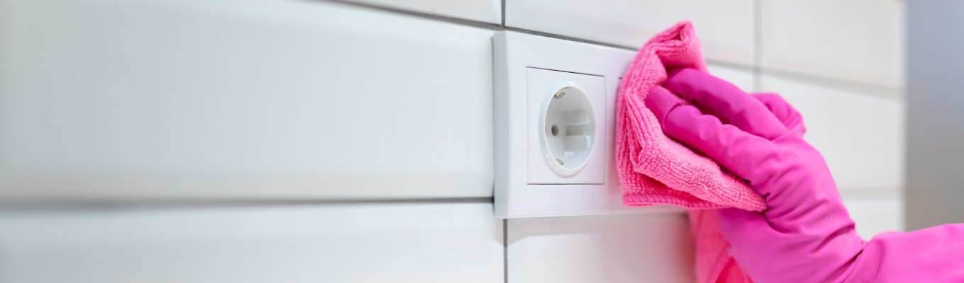 Lichtschalter & Steckdosen reinigen: Praktische Tipps und Infos